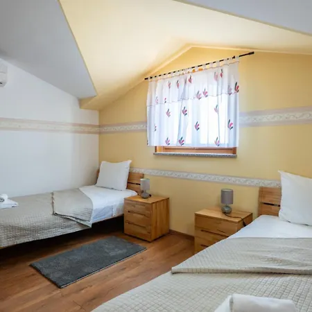 Brankica By Guide Villa *